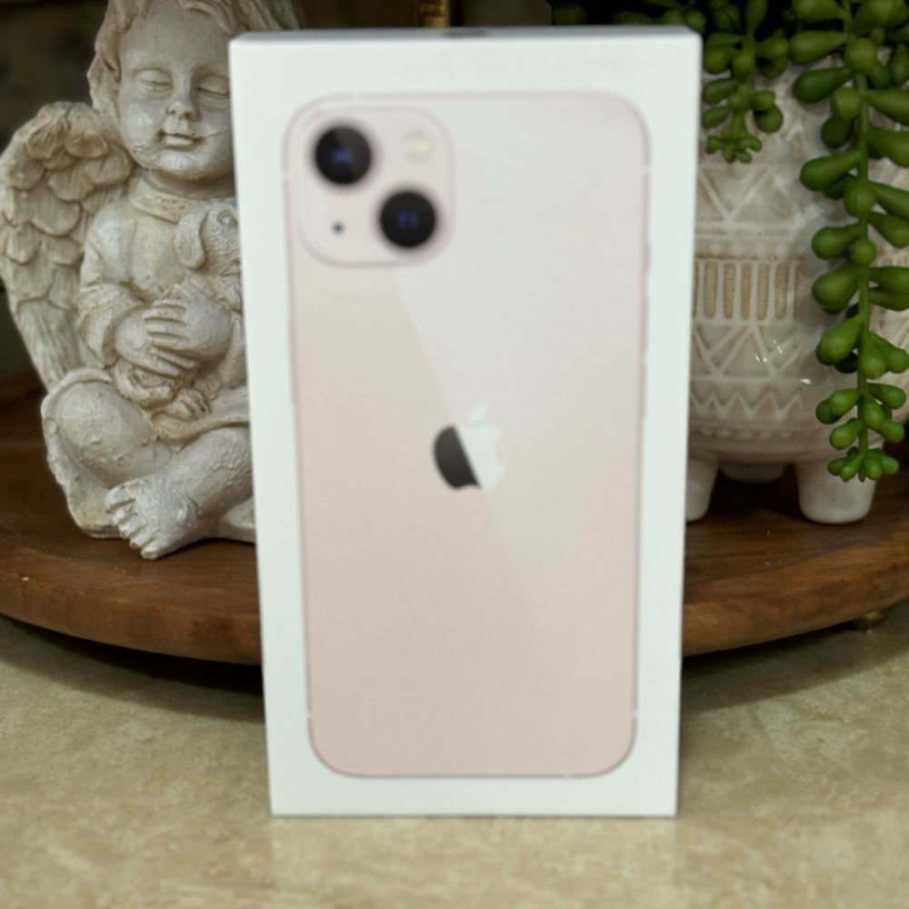 iPhone Pink 13 Phone Box